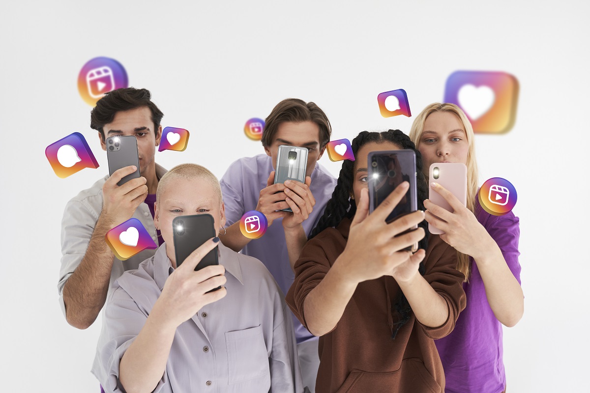 Publicidad-en-redes-sociales-Mejores-prácticas-para-destacar-en-un-mundo-saturado