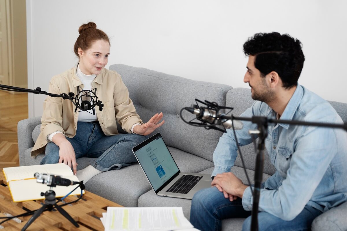 Estrategia-de-contenidos-para-podcasts-cómo-lanzar-monetizar-y-promocionar